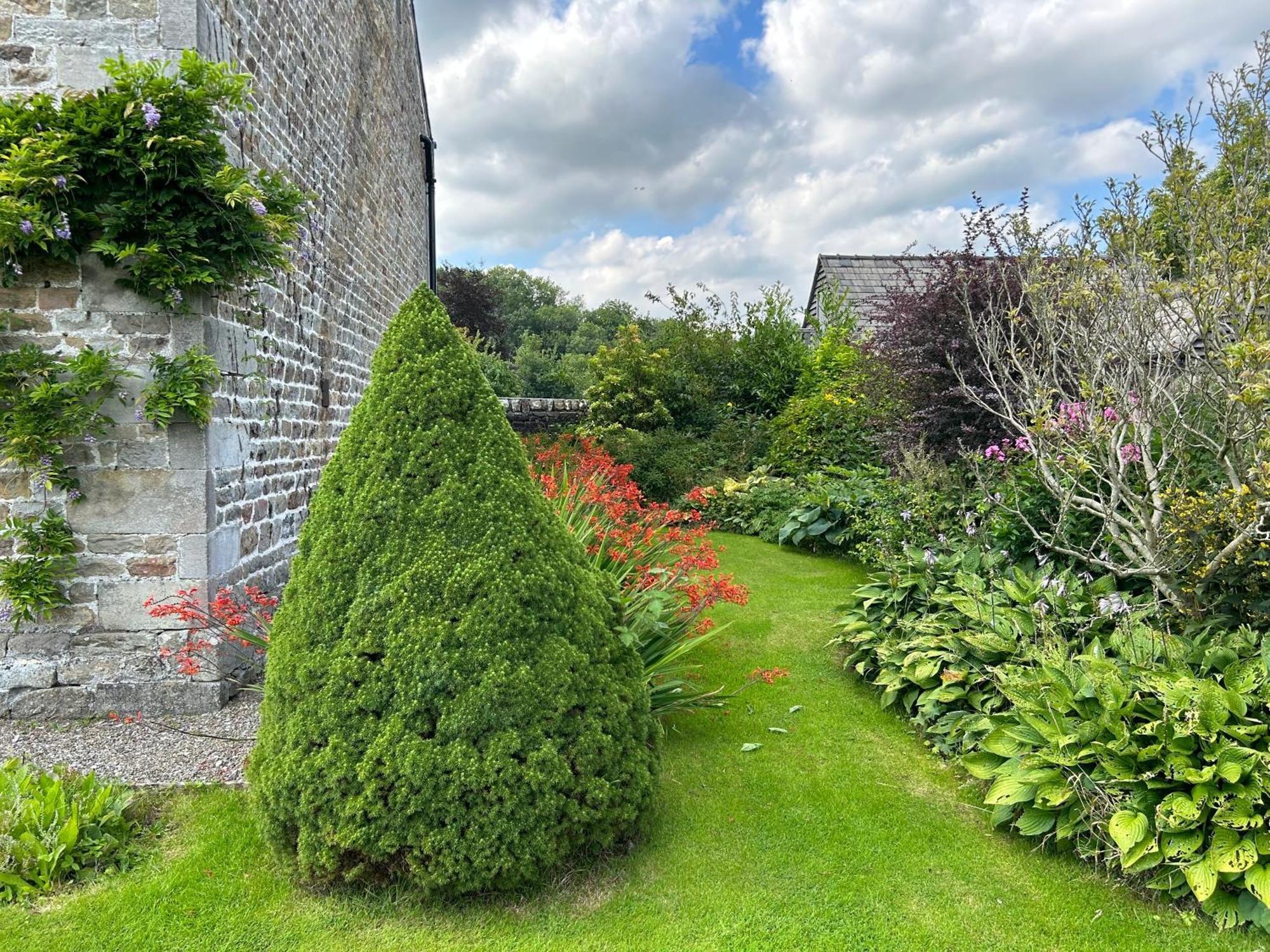 Large Country Farmhouse Waddington  Bagian luar foto